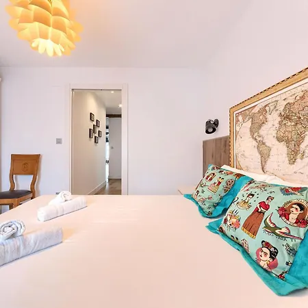 Daire 19th Comfort Flat By Next Stop