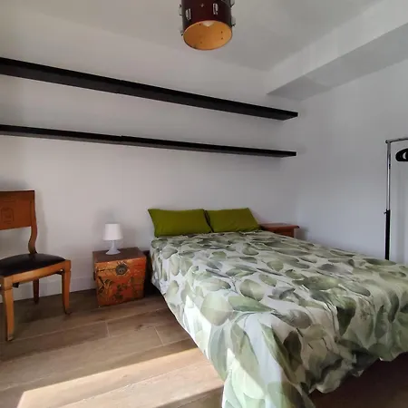 19th Comfort Flat By Next Stop